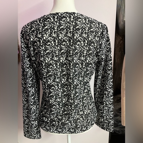 Kiara Women’s Long Sleeve Top/Blouse, Medium, Crinkle Fabric, Black//White - Picture 2 of 4